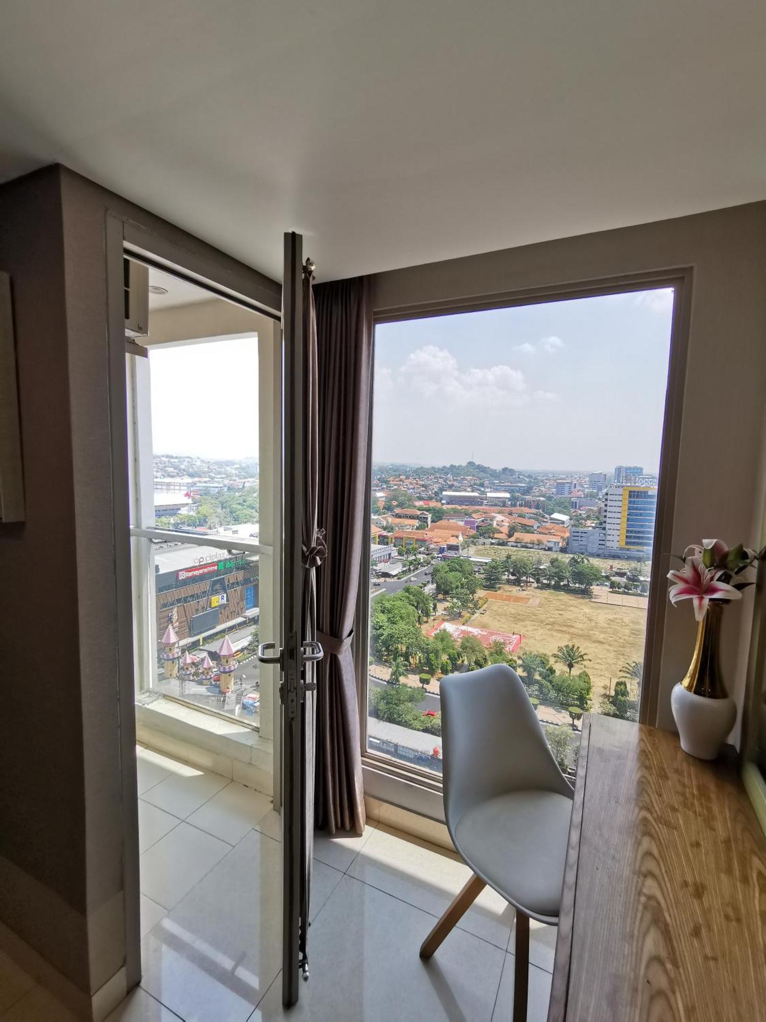 Warhol Residence Semarang Simpang Lima Exteriér fotografie